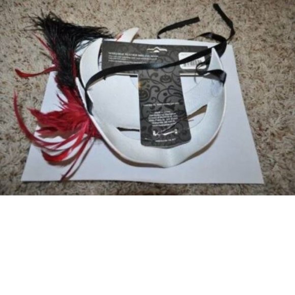 Masquerade Mask Halloween Mardi Gras White & Red Feather Bird Ceramic Party - Picture 3 of 3